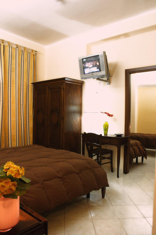 Hotel Piro Torrenova  Rum bild