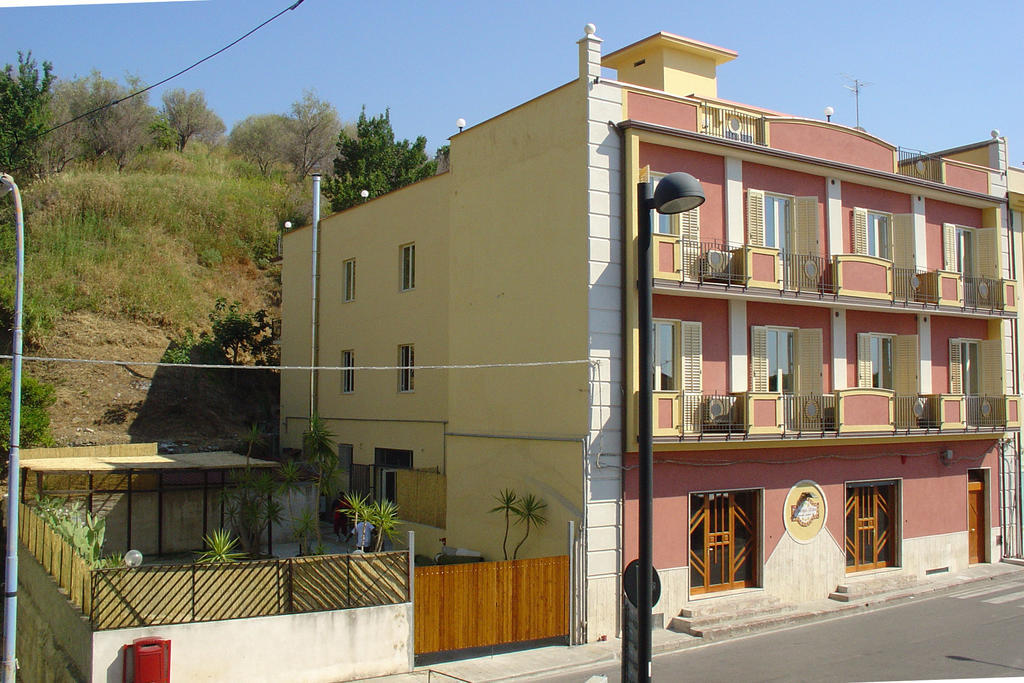 Hotel Piro Torrenova  Exteriör bild