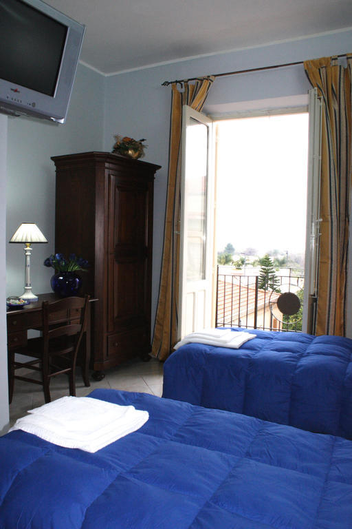 Hotel Piro Torrenova  Rum bild